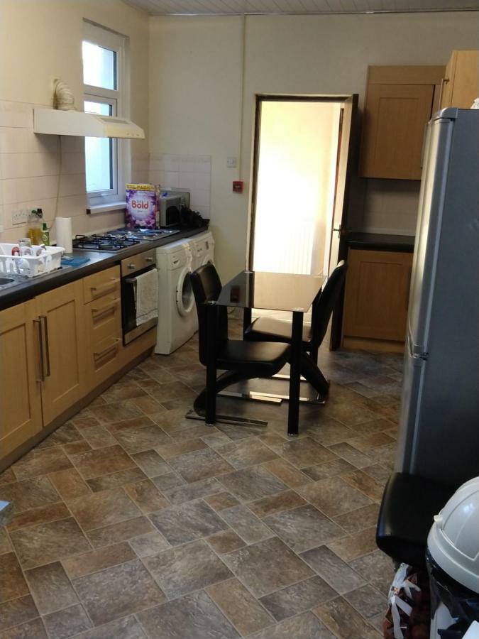 John St Town House - Self Catering - Guesthouse Style - Great Value Family And Double Rooms Веркінґтон Екстер'єр фото