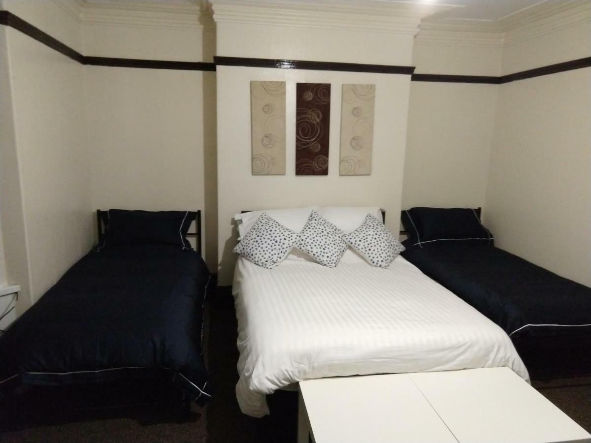 John St Town House - Self Catering - Guesthouse Style - Great Value Family And Double Rooms Веркінґтон Екстер'єр фото