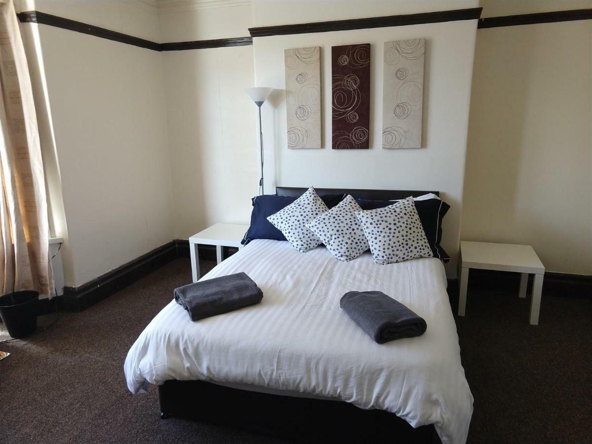 John St Town House - Self Catering - Guesthouse Style - Great Value Family And Double Rooms Веркінґтон Екстер'єр фото